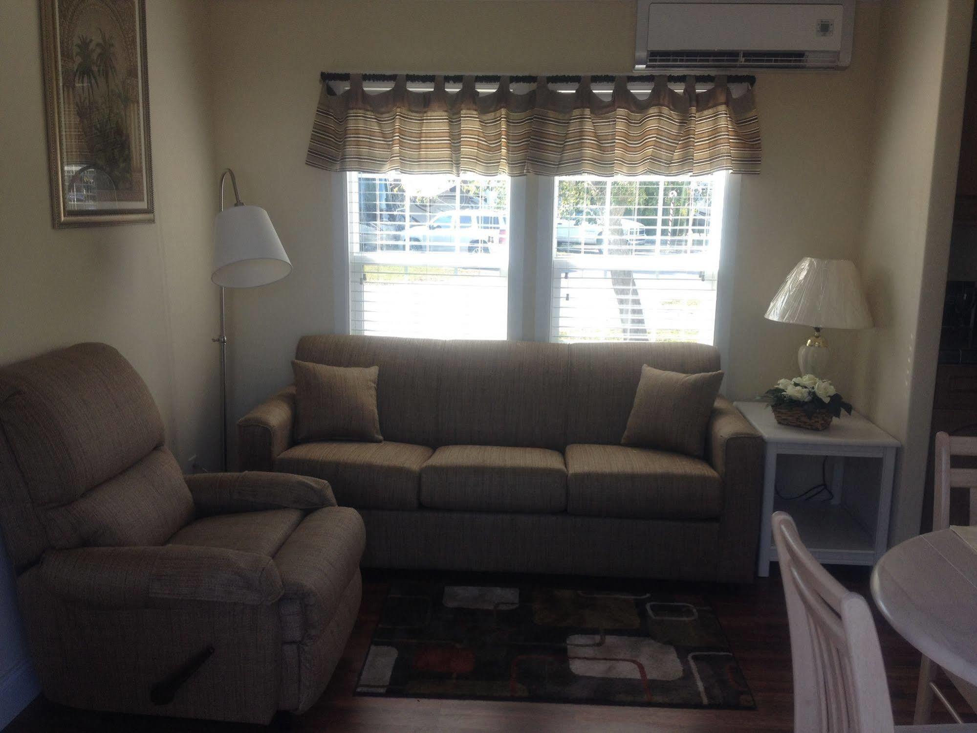 Winter Quarters Encore Manatee Rv Resort برادنتون المظهر الخارجي الصورة